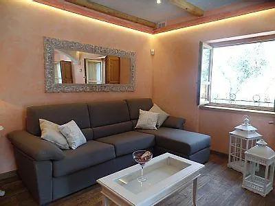 Desideri Agriturismo Dinoabbo 팜스테이 Lucinasco